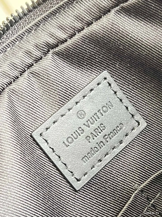 WIS TRIO VUITTON LOUIS MESSENGER 1121